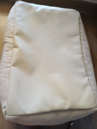 Cama para mascota beige