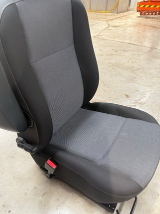 Asiento conductor Nissan Interstar 2021-2023
