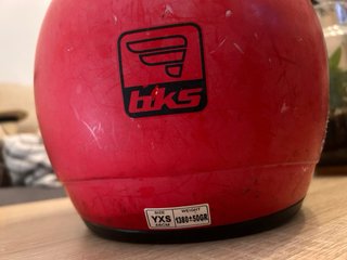 Casco HKS infantil rojo