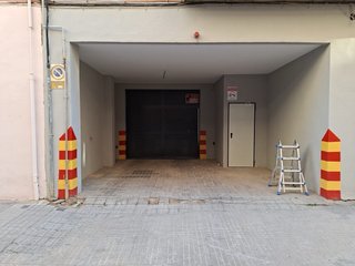 Plaza de garaje al lado del Centro de salud