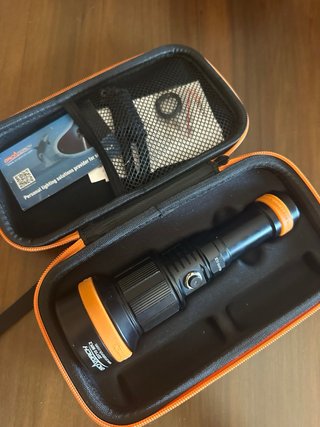 Linterna de buceo Orca ZD710 MK2