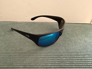 Gafas de sol ERREBÉ Xaloc azul marino