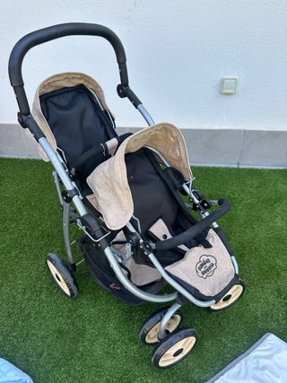 Carrito gemelar de juguete