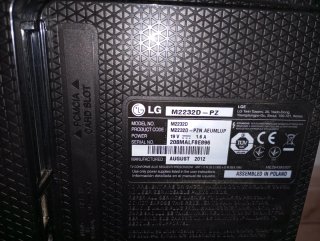 Varias TV para reparar o piezas