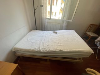 Dos camas completas de descapasedad con mandos
