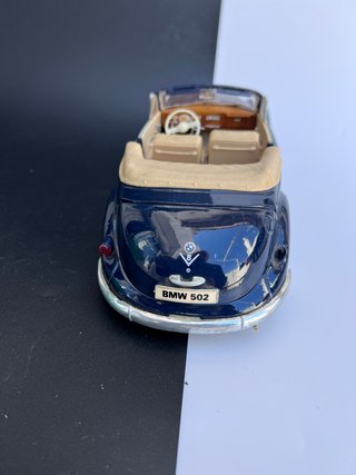 BMW 502 (1955) Maisto 1/18