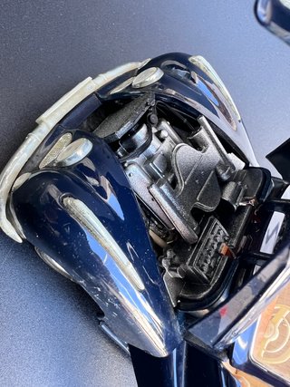 BMW 502 (1955) Maisto 1/18