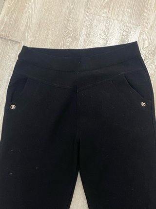 Pantalón pitillo negro