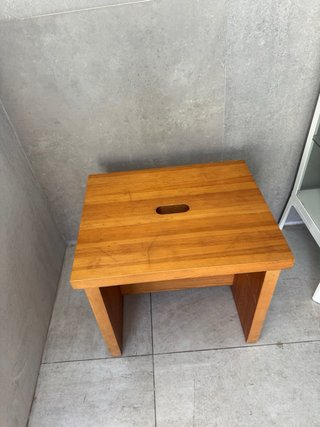 Taburete de madera