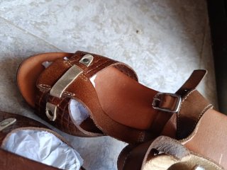 Sandalias tacón marrón Talla 37