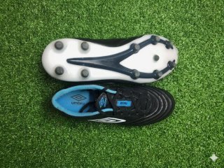 Botas de fútbol Umbro Tocco Negras