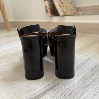 Sandalias de tacón Chèrie plataforma negras