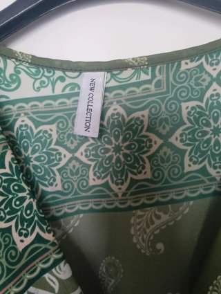 Abito estivo lungo fantasia verde elegante