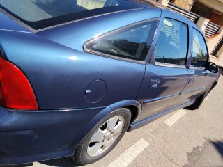 Opel Vectra 2000 serie b