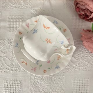 Taza y plato Royal Albert Candy Cottage.