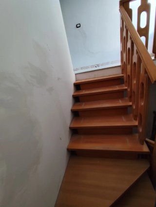 Scala interna in legno