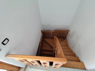 Scala interna in legno