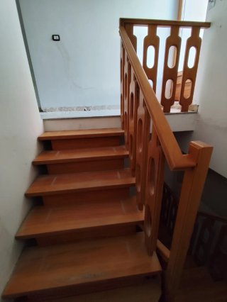 Scala interna in legno