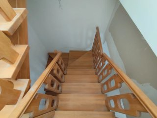 Scala interna in legno