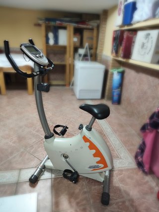 Bicicleta Fitness Rhyno