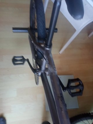 Bicicleta BMX negra