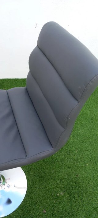 Taburete de barra Conforma gris