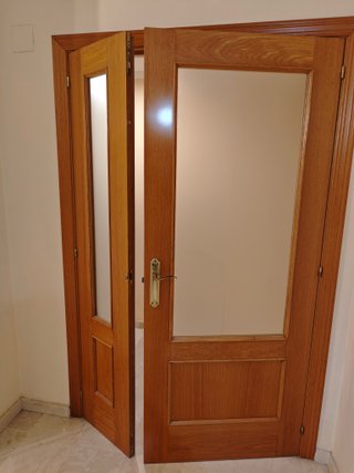 Puertas de interior de madera con marcos