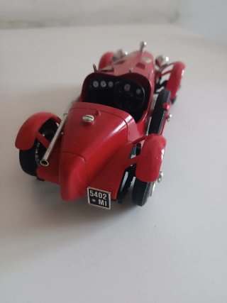 Modellino Alfa Romeo 8C 2300 Monza (1931) – Burago