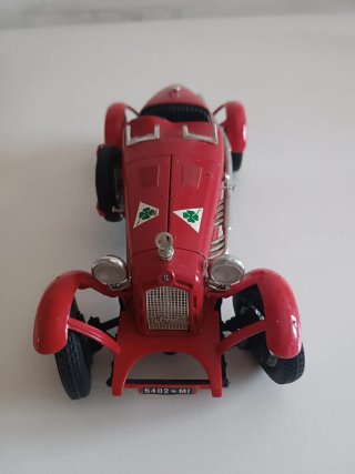 Modellino Alfa Romeo 8C 2300 Monza (1931) – Burago