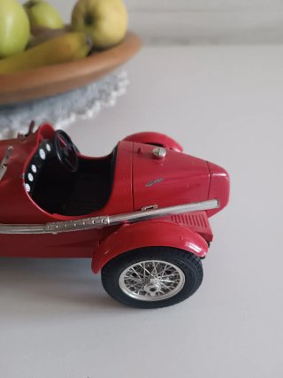 Modellino Alfa Romeo 8C 2300 Monza (1931) – Burago