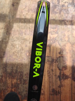 ​Pala de pádel Vibor-A Black Mamba Liquid Edition