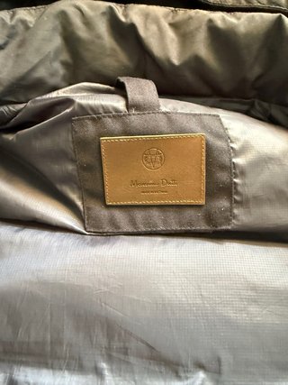 Chaleco Massimo Dutti negro con capucha