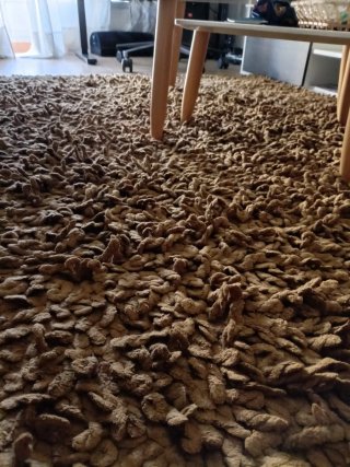 Alfombra marrón pelo largo