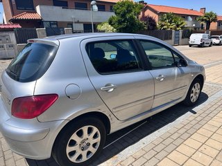 Peugeot 307 2004