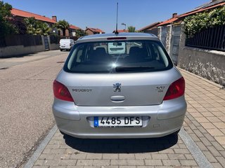 Peugeot 307 2004