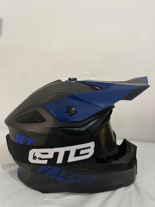 Casco de moto MT Falcon