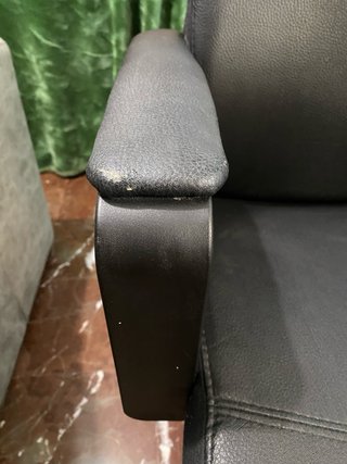 Silla de escritorio negra con ruedas