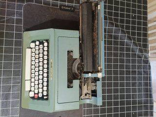 Máquina de escribir Olivetti Studio 46