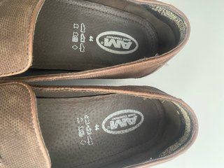 Mocasines Marrones con Borlas
