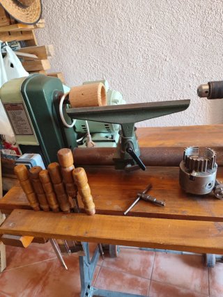 Torno de madera con accesorios no hago envíos
