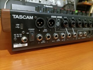 Tascam Model 12 Mixer/Interfaccia come nuova+scatola