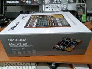 Tascam Model 12 Mixer/Interfaccia come nuova+scatola