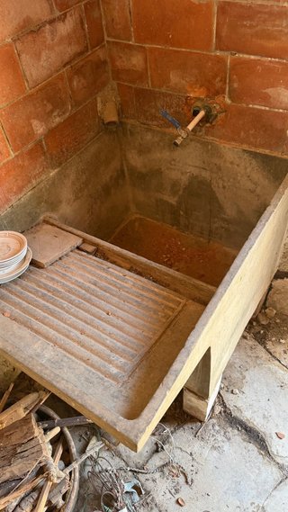 Fregadero antiguo de obra