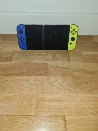 Nintendo Switch OLED / juegos y accesorios