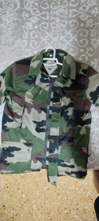 Tres cuartos camuflaje caza con morral