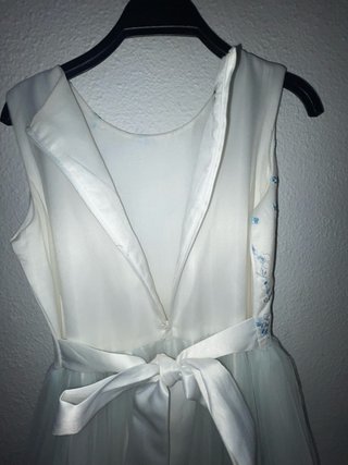 Vestido de fiesta blanco y azul