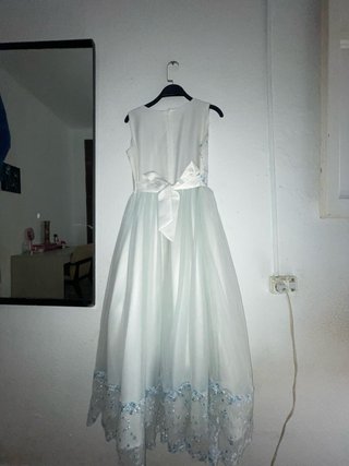 Vestido de fiesta blanco y azul