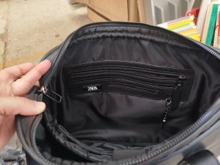 Maletín Portátil, de piel negro Zara