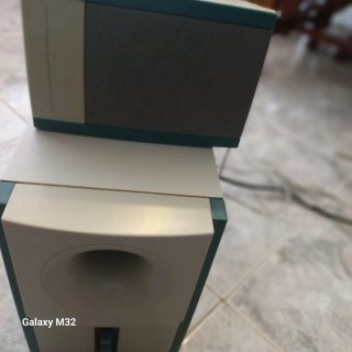 Sistema de parlantes 2.1 vintage para PC
