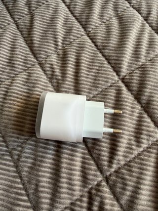 Cargador y Cable USB Blanco